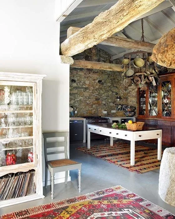 Design-an-attractive-kitchen-with-classic-style.jpg