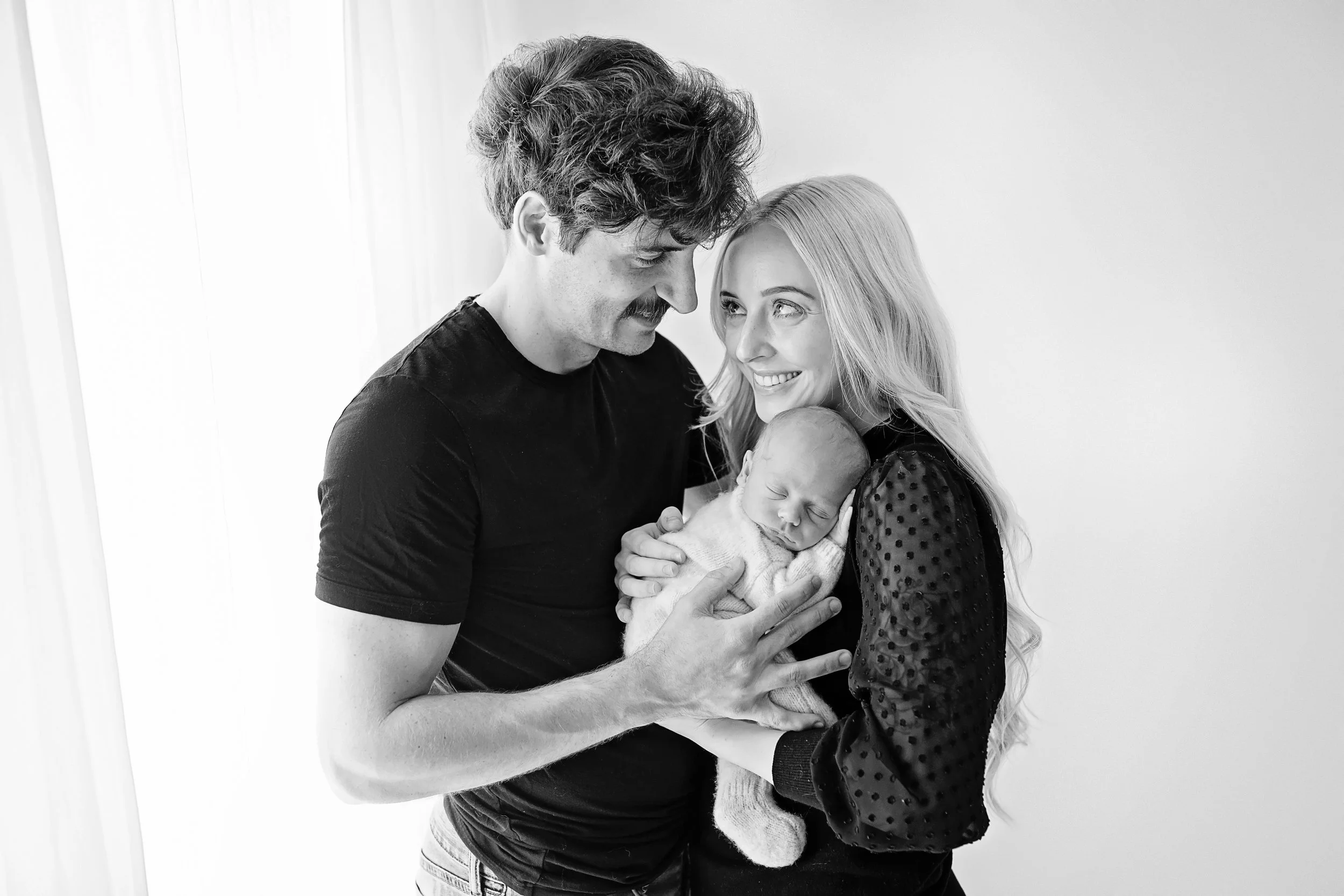 black and white family newborn photos