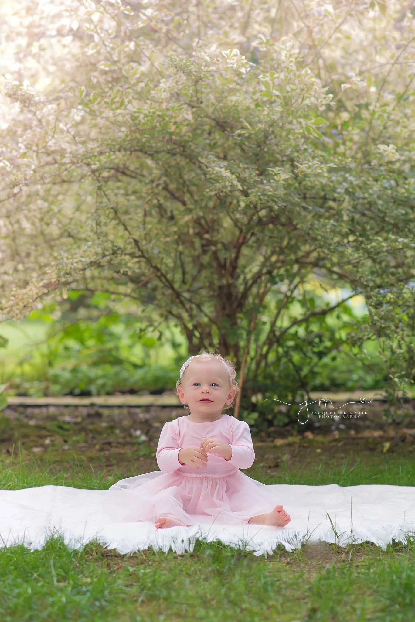 Columbus Ohio First Birthday Photographer | First Birthday Milestone | Cake Smash Photographer Columbus | Happy 1st Birthday Sophia