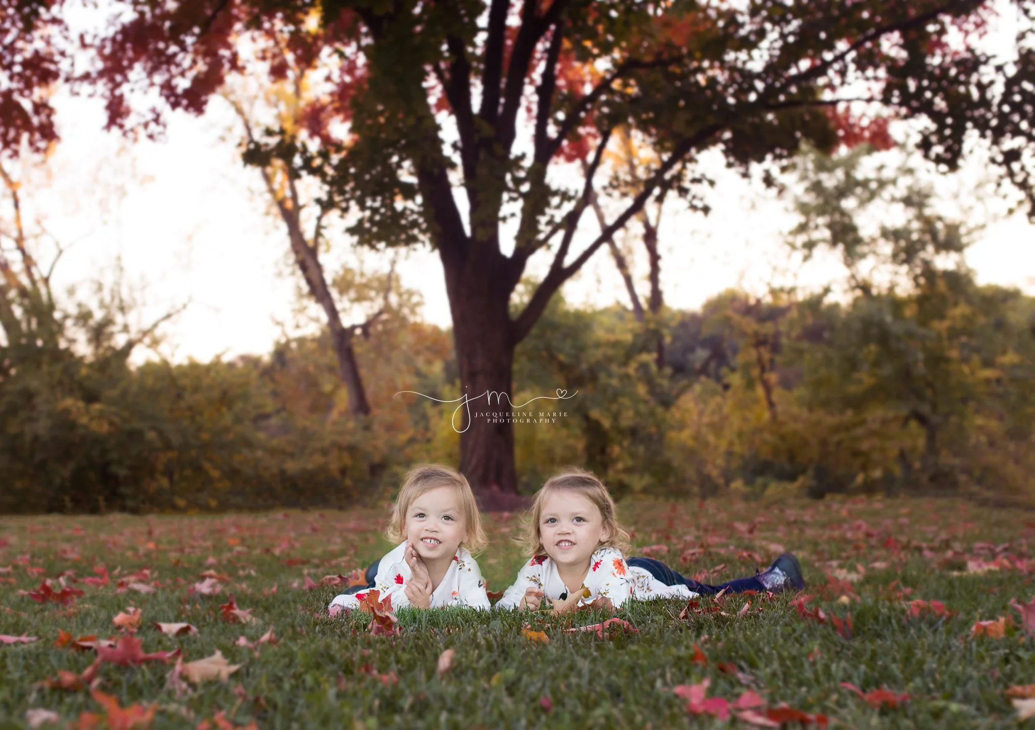 Children photographer Columbus Ohio | Twin photography | Sophia & Eliana