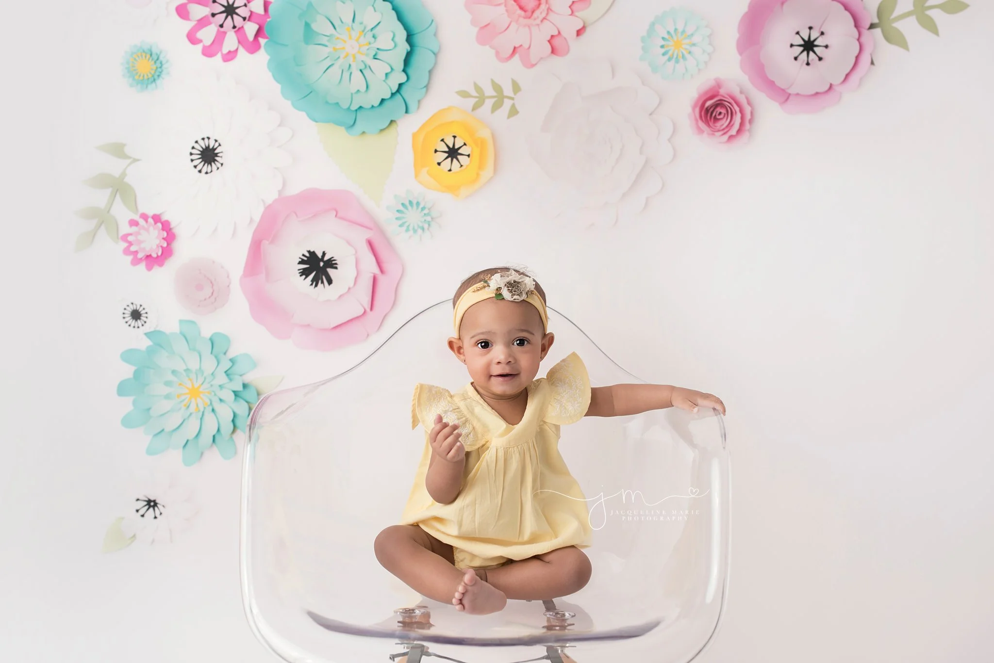 Columbus Ohio children photographer | First Birthday and Cake Smash Photographer | Happy Birthday Kinsley