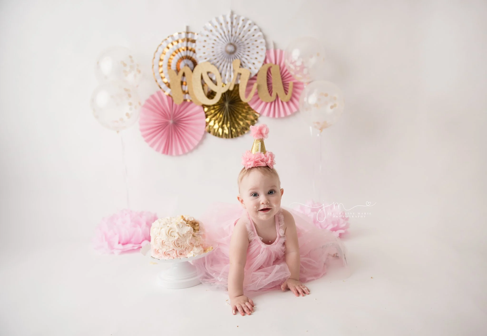 firstbirthdayphotographer-cakesmashphotographer-columbusohio-jacquelinemariephotography-4.jpg