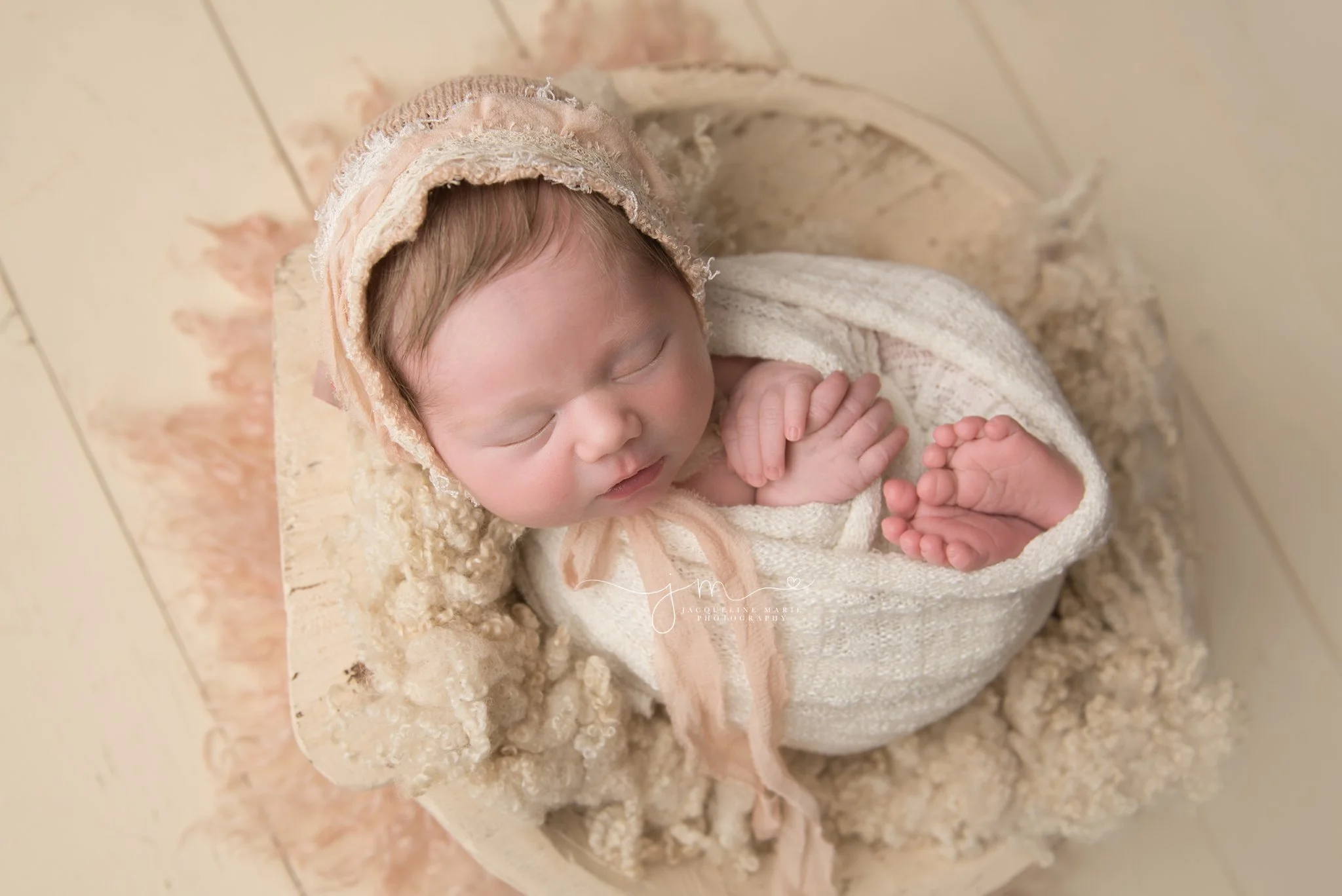 newbornphotographer-columbusohio-jacquelinemariephotography_0033.jpg
