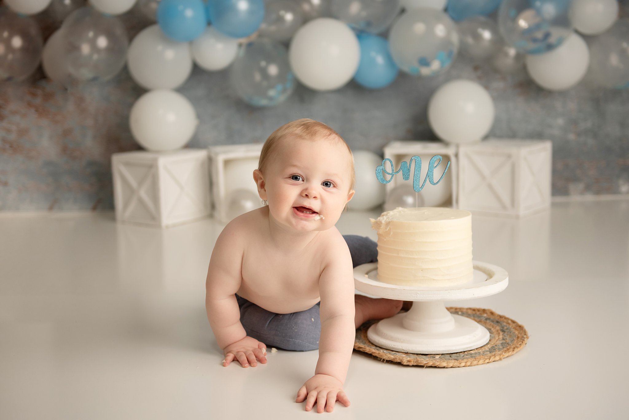 firstbirthdayphotographer-columbusohio_0044.jpg