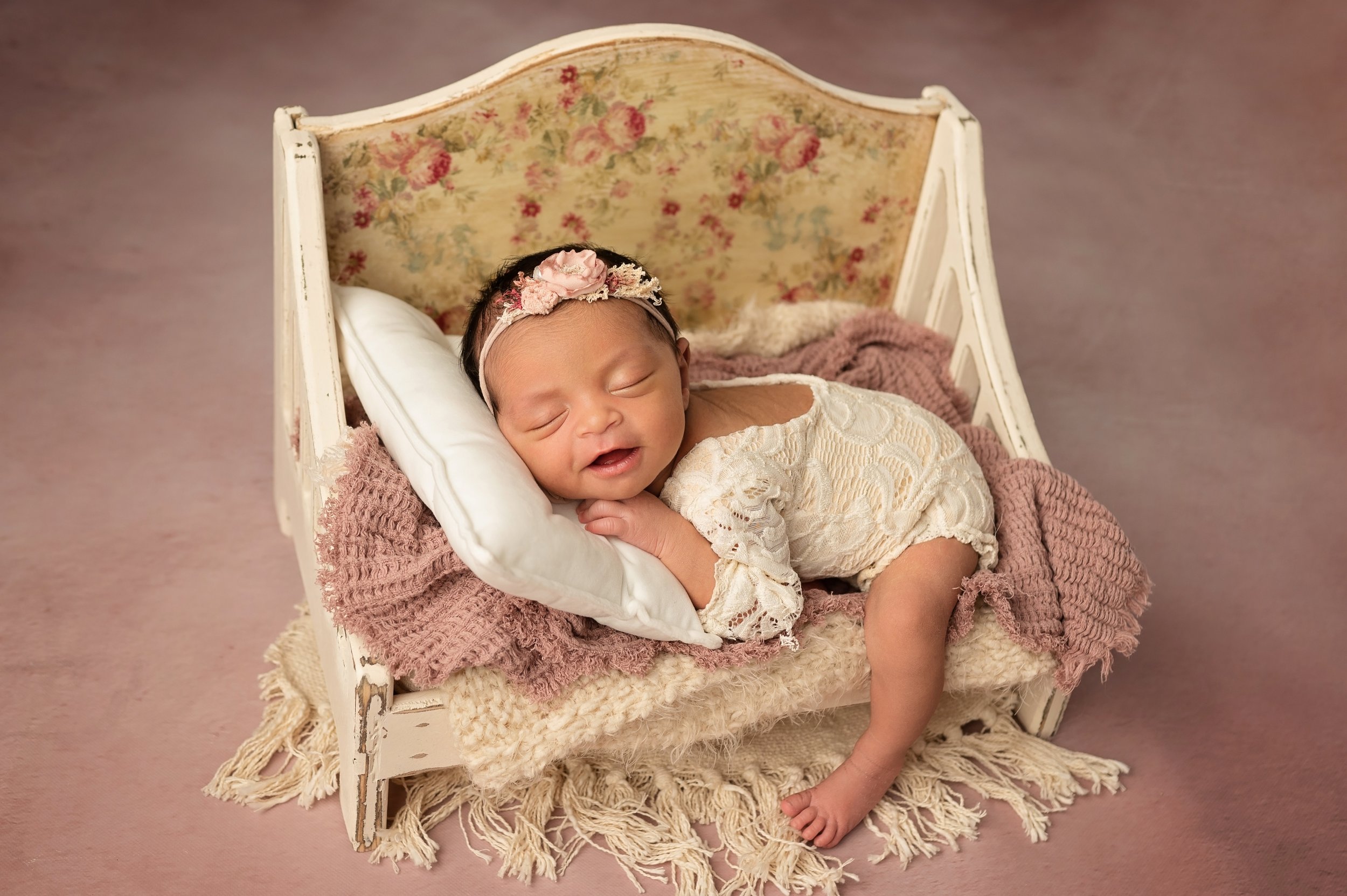 columbus ohio luxury newborn photographer