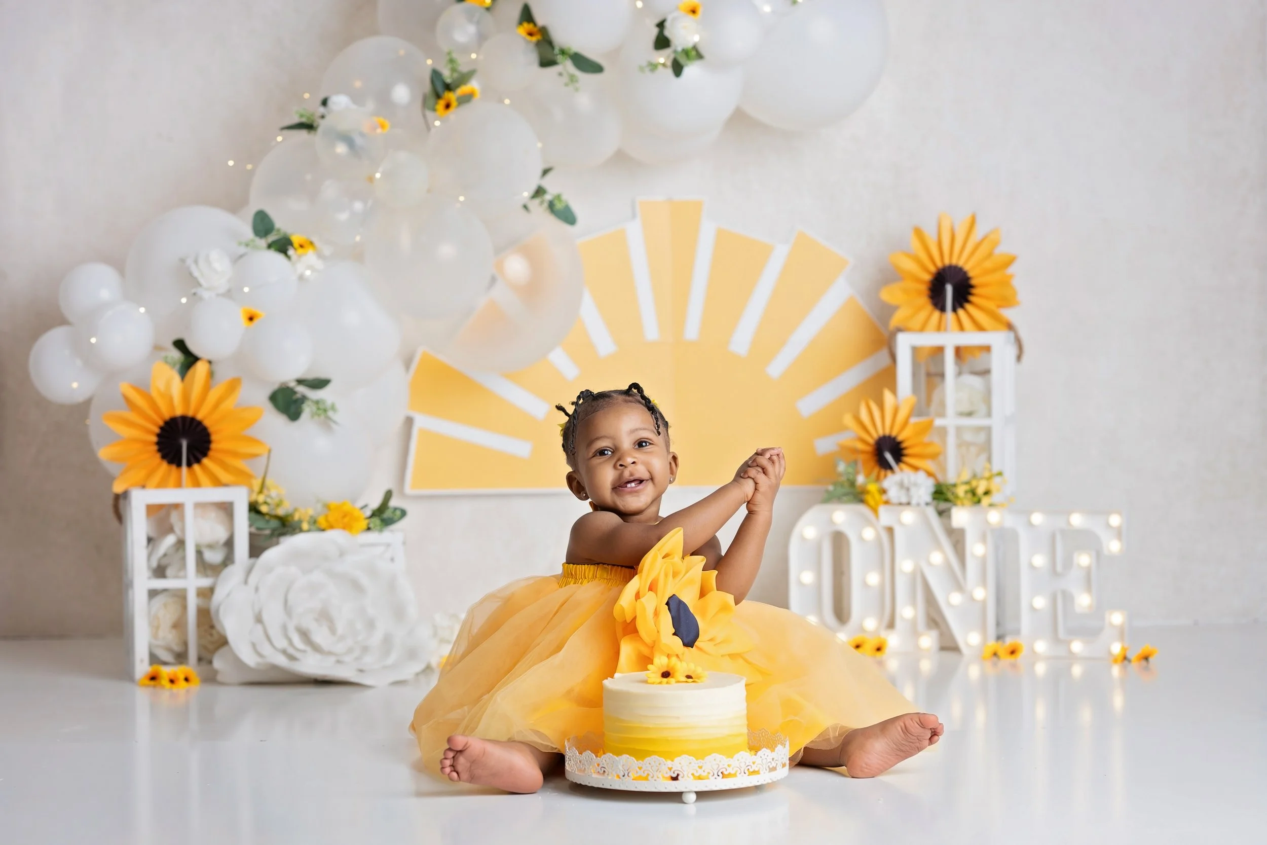first-birthday-cake-smash-columbus-ohio-1.jpg