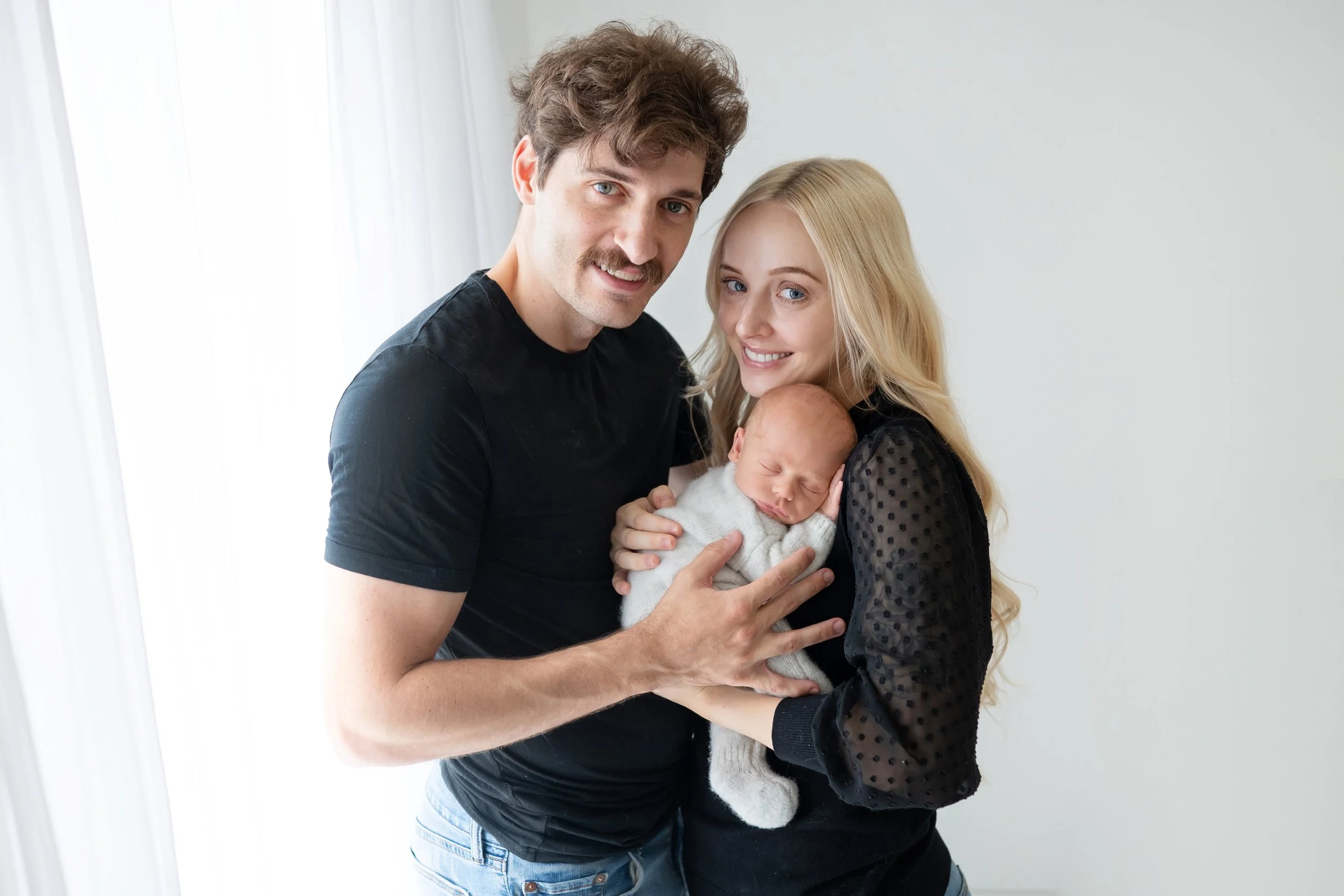 professional newborn photos in columbus ohio focus on parents