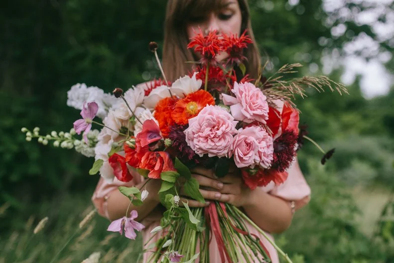 BRIDES: 32 IMPOSSIBLY PRETTY ROSE BOUQUETS