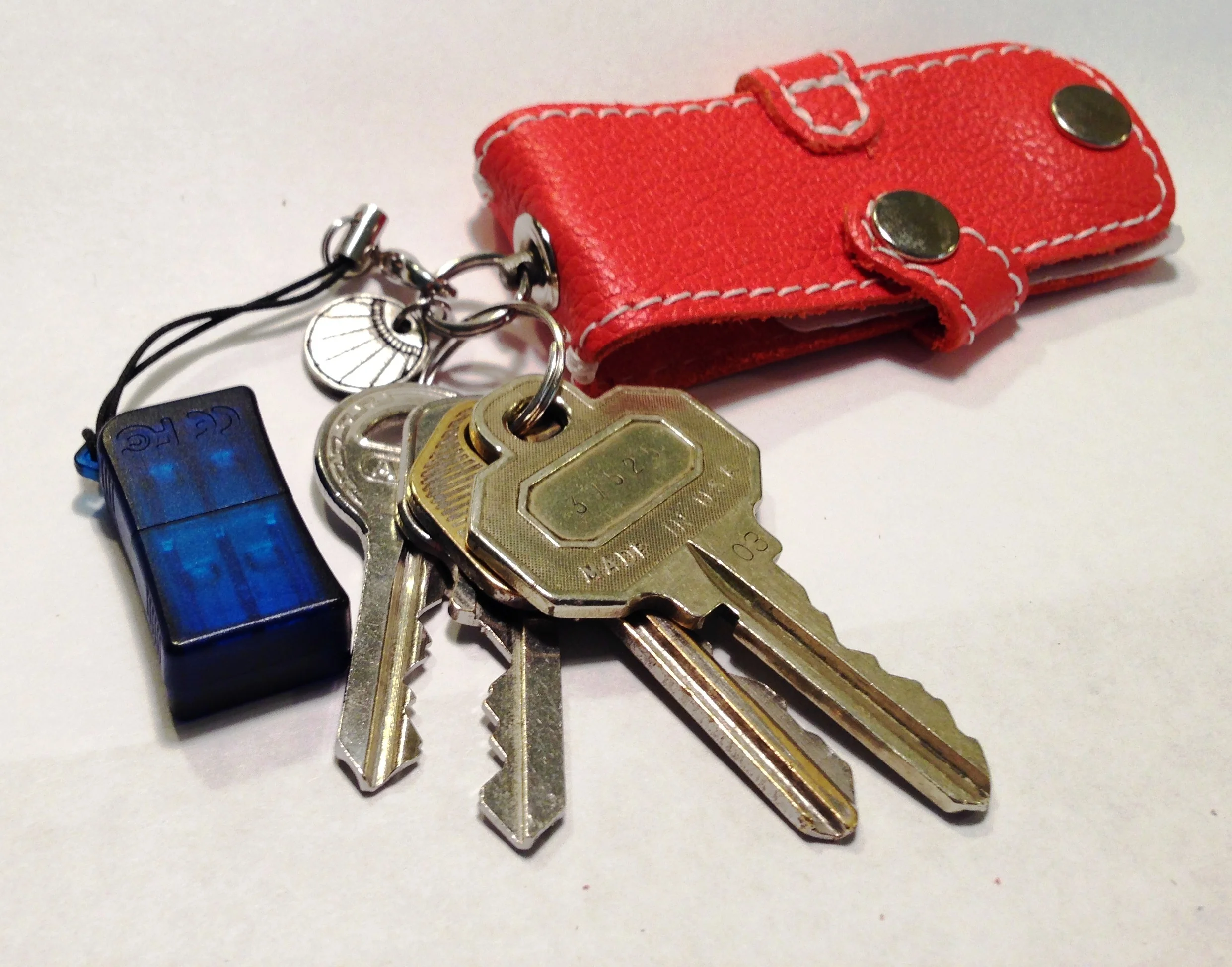 Even has a swivel Key Ring, very clever.