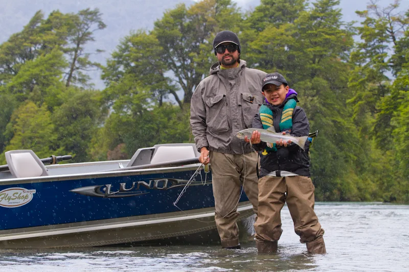 Greger and guide Max in the last of the rain on the Yelcho River.