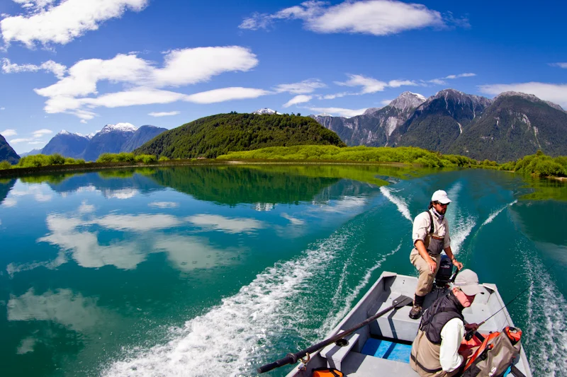 Leaving the Rio Futalafu to fish dragonflies in the afternoon on Lago Yelcho.