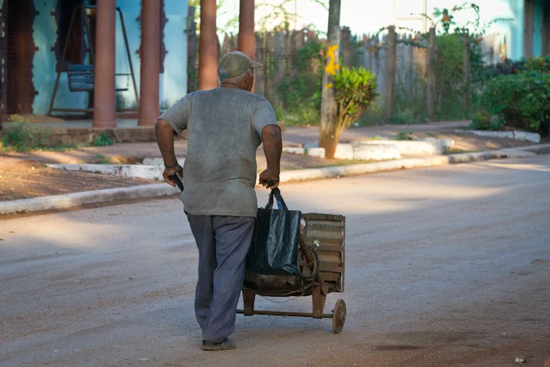 People make do in Cuba, with what they have. I saw this time and again with people scraping together old bits and pieces to make carts, wheelbarrows and wagons.