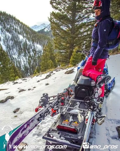 137_snowmobile%20bag_Snowmobile_timbersled%20bag_gas%20Rack_Gear_Gun%20Rack_LinQ%20Snowboard_Ski_Ski_Snowbike_Timbersled%20Rack_Tsaina.jpeg.jpg