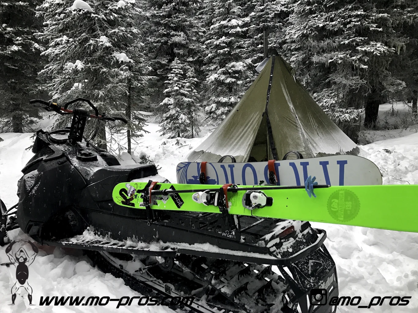 75_Ski_Snowbike_Timbersled Rack_Tsaina Rack_CFR rack_Cheetah Factory Racing_gas Rack_Gear_Gun Rack_LinQ Snowboard Ski_Snowboard rack_snowboard_Snowboarding_snowmobile bag_Snowmobile_timbersled bag_Ti.jpg
