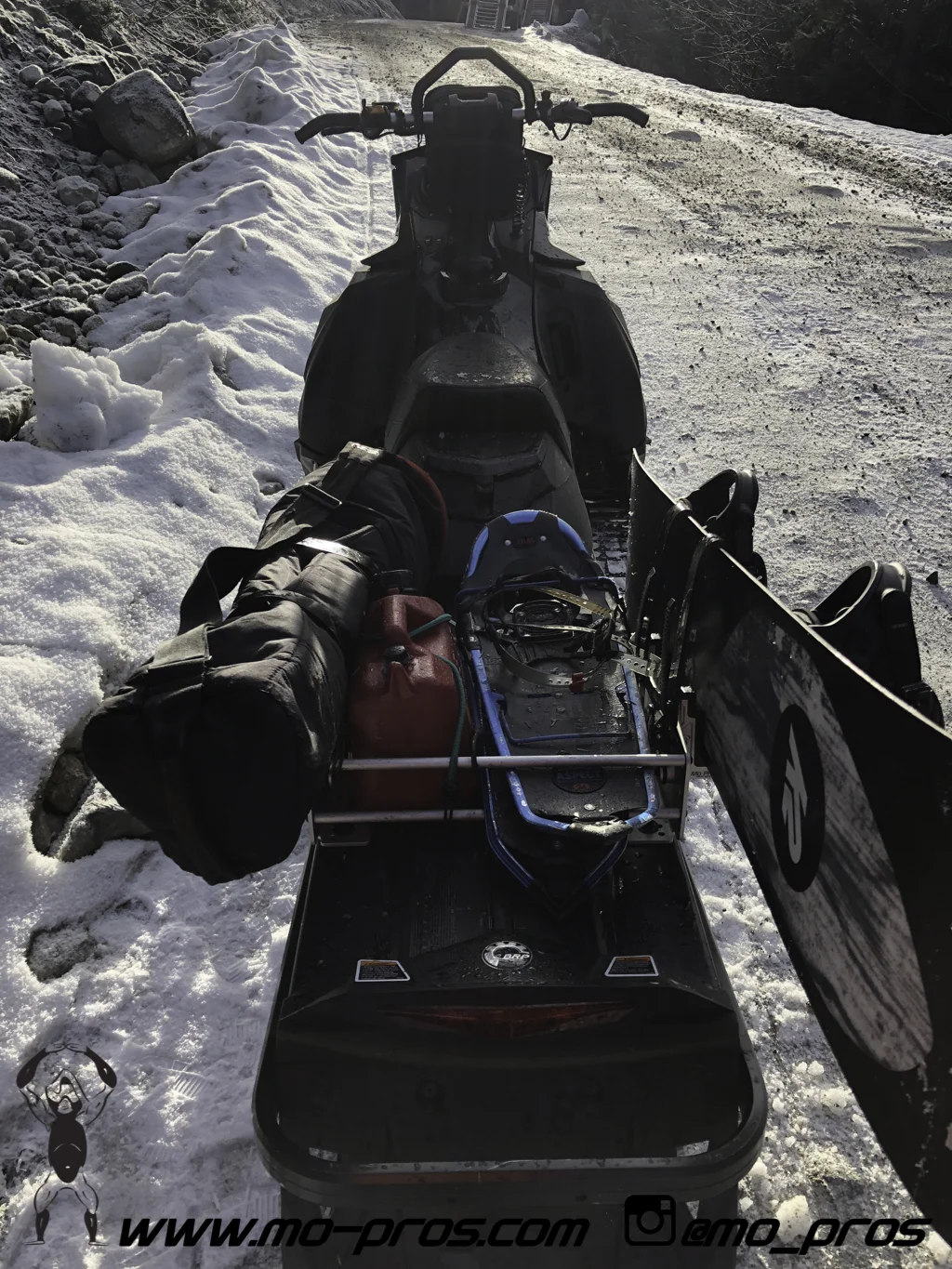 77_snowmobile bag_Snowmobile_timbersled bag_gas Rack_Gear_Gun Rack_LinQ Snowboard Ski_Ski_Snowbike_Timbersled Rack_Tsaina Rack_CFR rack_Cheetah Factory Racing_Snowboard rack_snowboard_Snowboarding_Ti.jpg