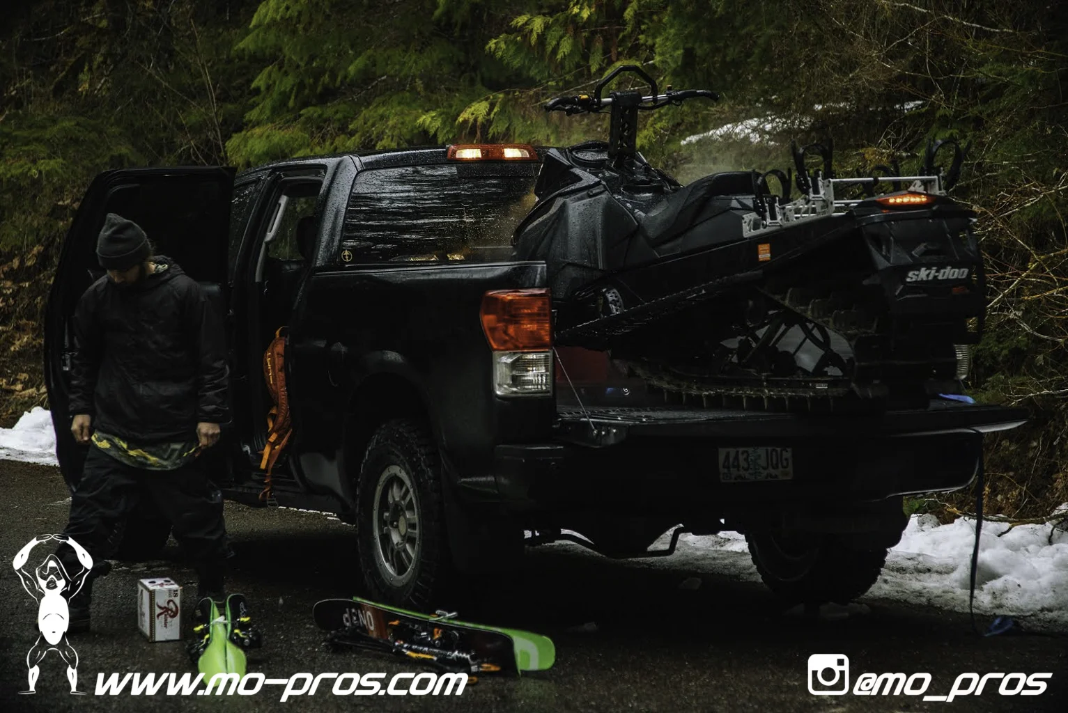 24_Backcountry _Backcountry United_Rack_Ski_Snowbike_Timbersled Rack_Tsaina Rack_CFR rack_Cheetah Factory Racing_gas Rack_Gear_Gun Rack_LinQ Snowboard Ski_Snowboard rack_snowboard_Snowboarding_snowmo.jpg
