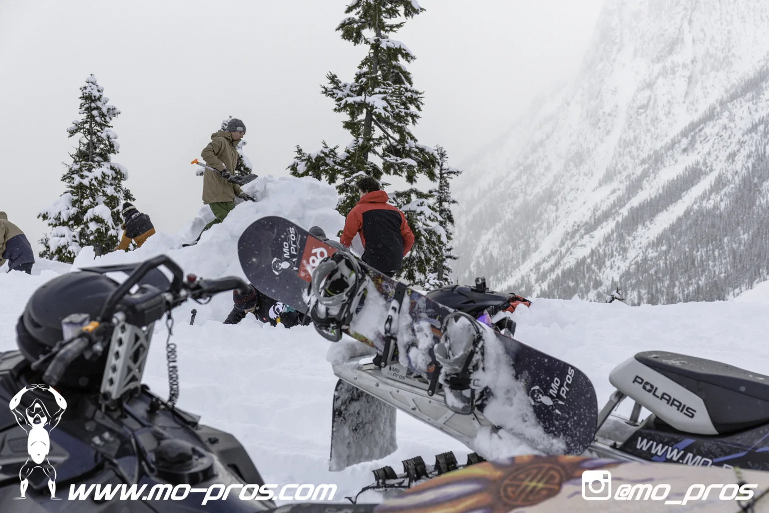 6_gas Rack_Gear_Gun Rack_LinQ Snowboard Ski_Ski_Snowbike_Timbersled Rack_Tsaina Rack_CFR rack_Cheetah Factory Racing_Snowboard rack_snowboard_Snowboarding_snowmobile bag_Snowmobile_timbersled bag_Tim.jpg