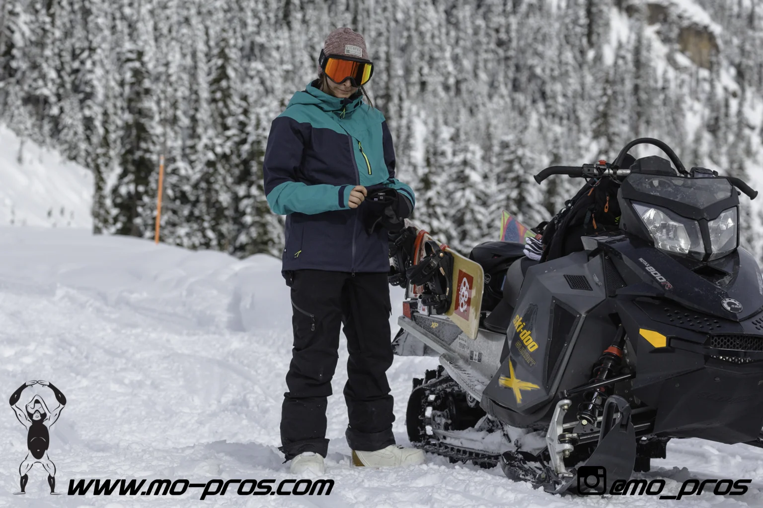 55_Ski_Snowbike_Timbersled Rack_Tsaina Rack_CFR rack_Cheetah Factory Racing_gas Rack_Gear_Gun Rack_LinQ Snowboard Ski_Snowboard rack_snowboard_Snowboarding_snowmobile bag_Snowmobile_timbersled bag_Ti.jpg