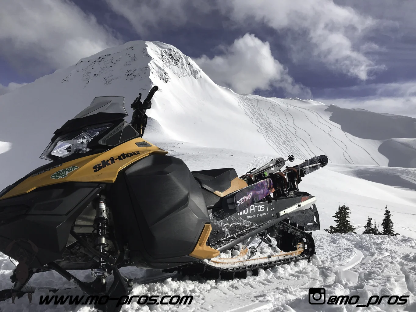 108_CFR rack_Cheetah Factory Racing_Snowboard rack_snowboard_snowmobile bag_Snowmobile_timbersled bag_gas Rack_Gear_Gun Rack_LinQ Snowboard Ski_Ski_Snowbike_Timbersled Rack_Tsaina Rack_Snowboarding_T.jpg