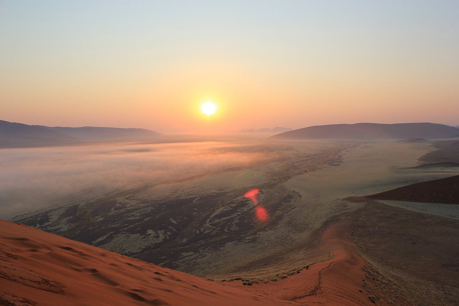 Africa_Dune45_Sunrise_Namibia.jpg