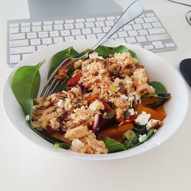 Busy day of consults calls for a healthy salad full of brain-boosting nutrients! This one is flaked salmon, avocado, pepitas, roasted pumpkin, beetroot, carrot &amp; capsicum, on baby spinach leaves with a crumbling of goat's feta, fresh lemon juice 