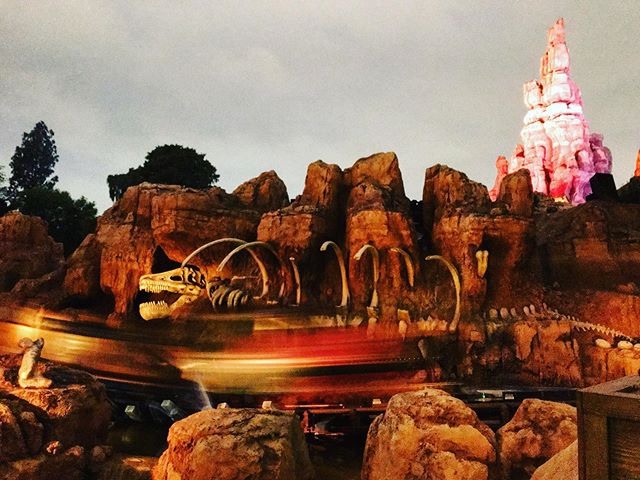 The only way to end the night!!#bigthundermountain #disneyland #disney #disneygram #disneylandresort #disneyparks