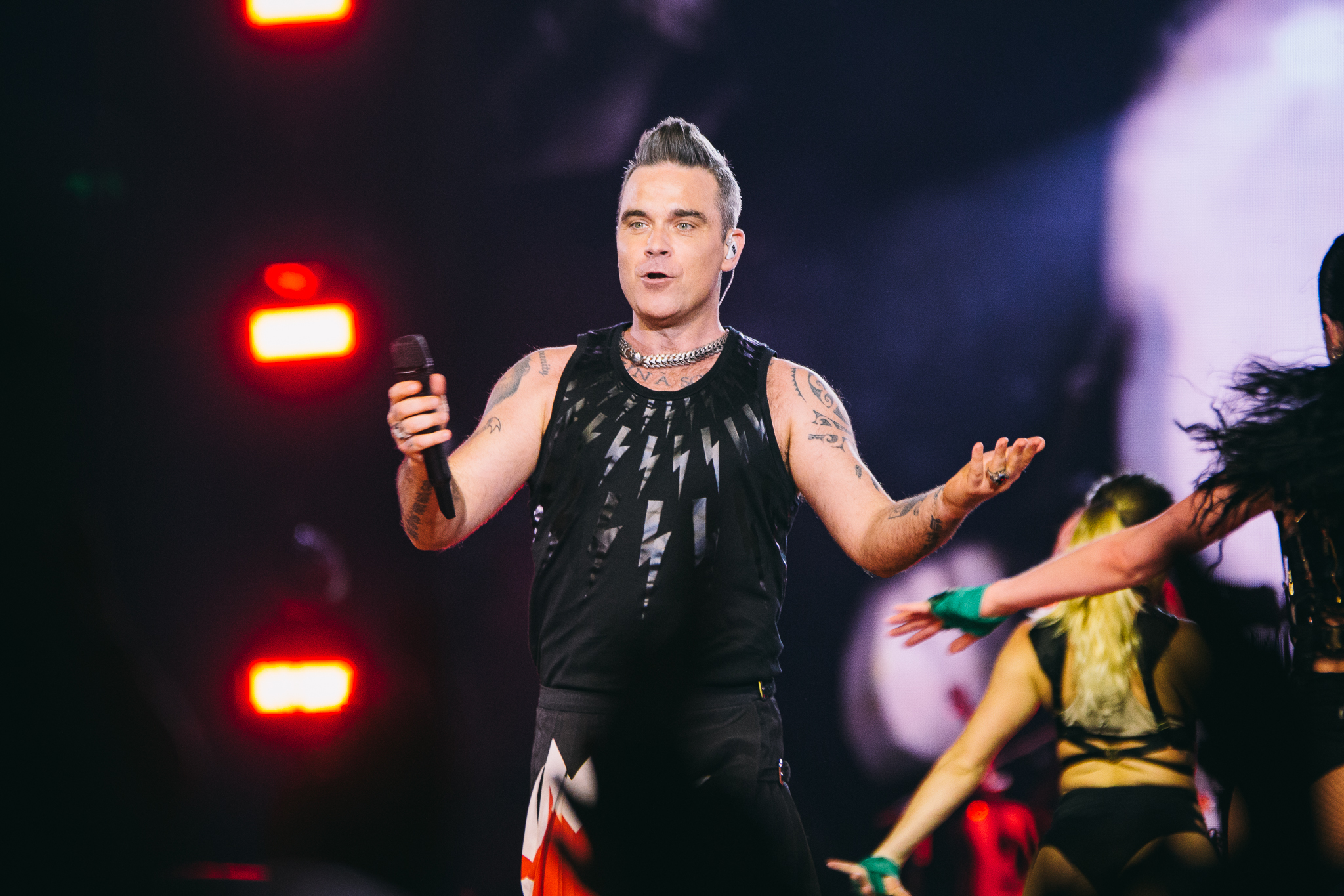 Robbie Williams_Brisbane Entertainment Centre_Bianca Holderness_20-02-18.jpg
