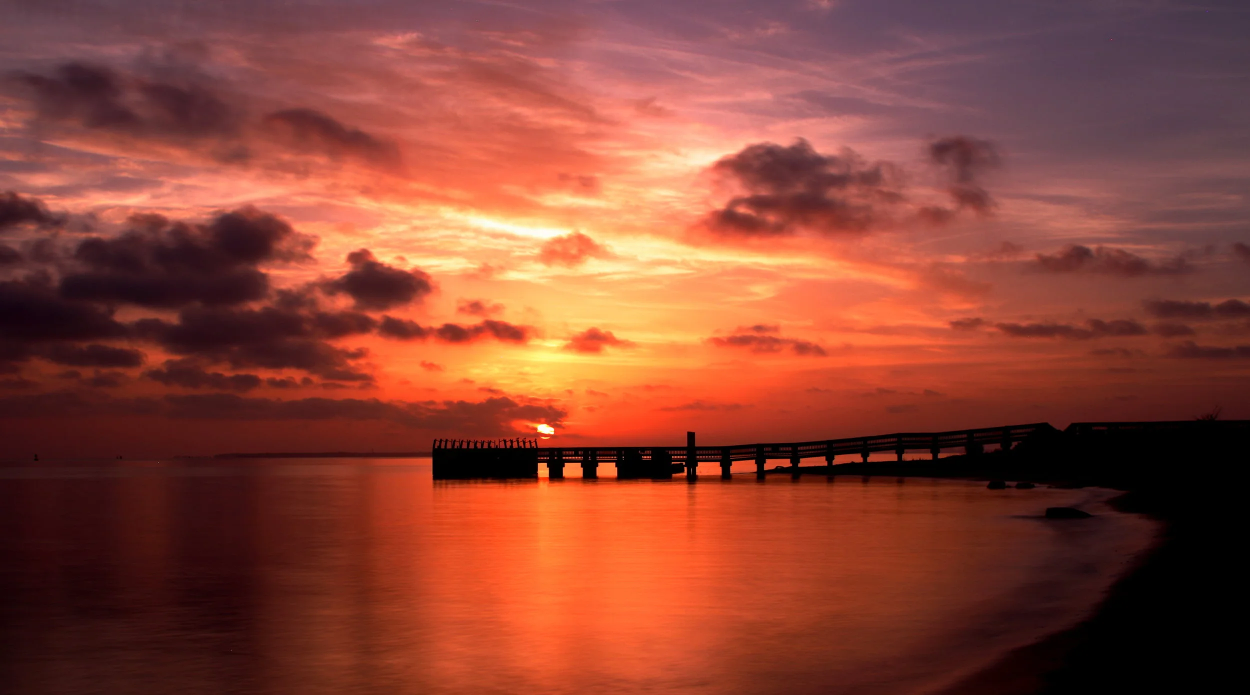 Canon 7D | 28-105 mm lens | ISO 200 | 5 seconds | f7.1 | tripod with remote shutter release
