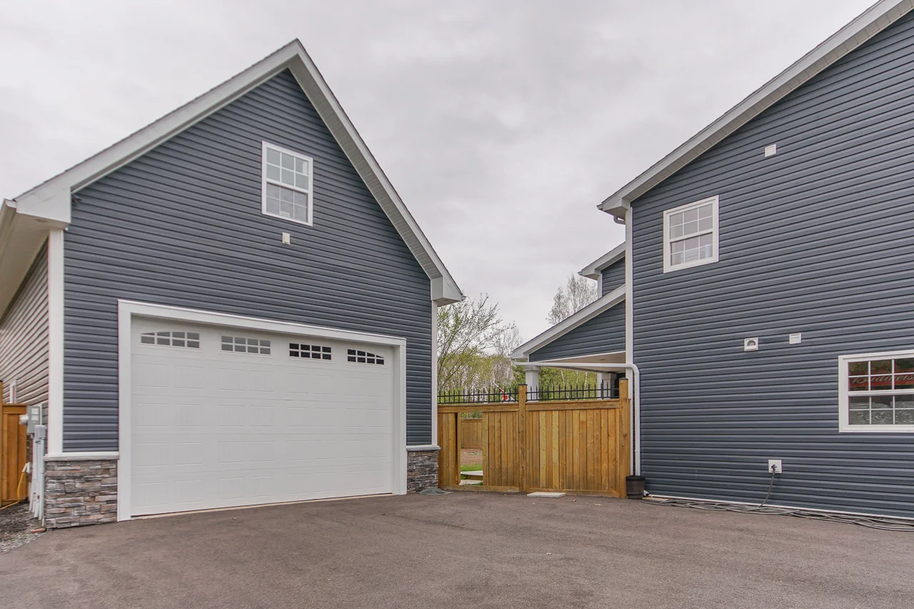 1563 Sarah Dr - Coldbrook-1044.jpg