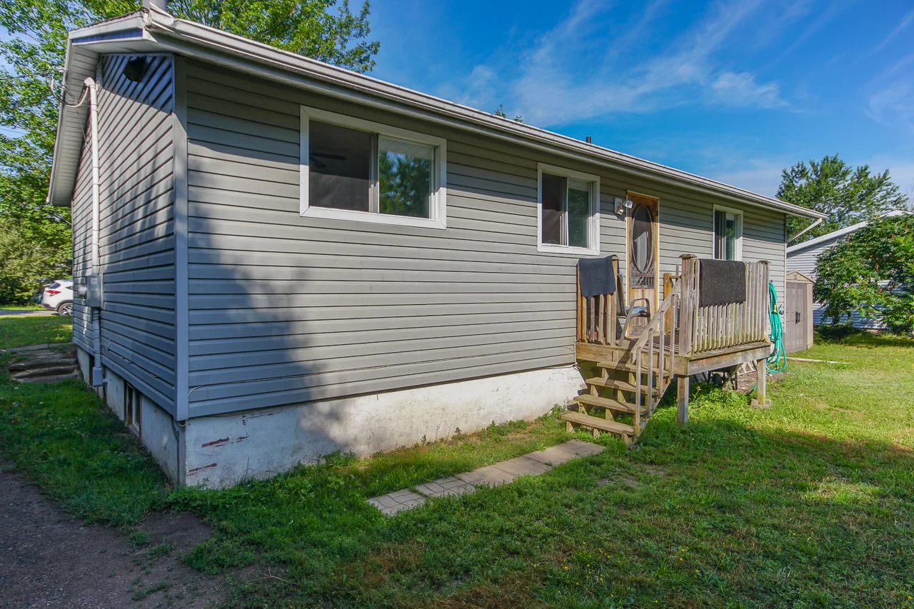 1044 Garden Crt. - New Minas-1011.jpg