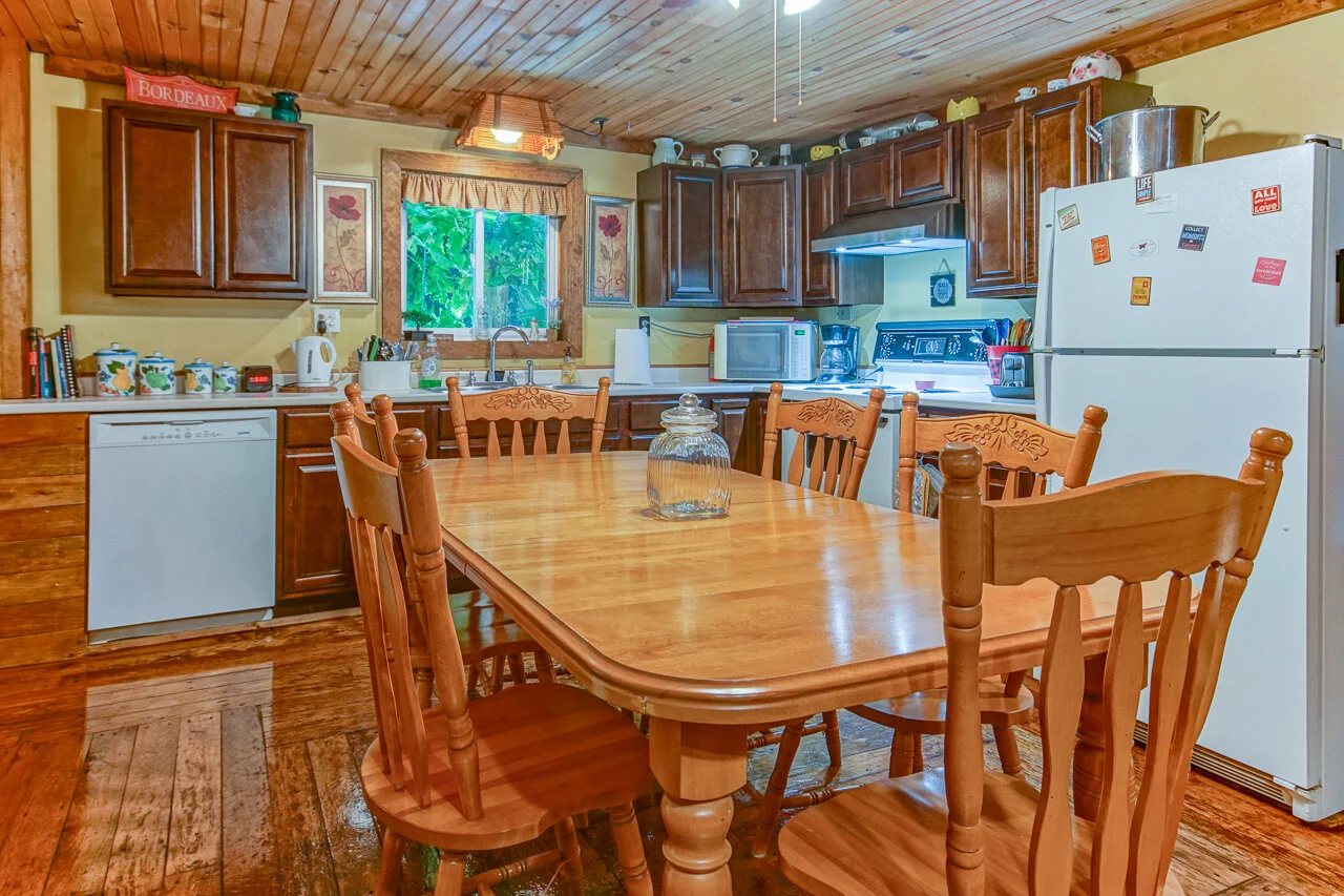 SOLD 9955 Highway221, Canning, Nova Scotia — Annapolis Valley Real