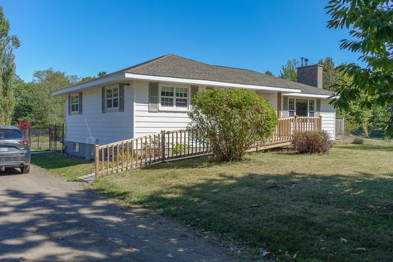 66 Forsythe Rd S White Rock-2044.jpg