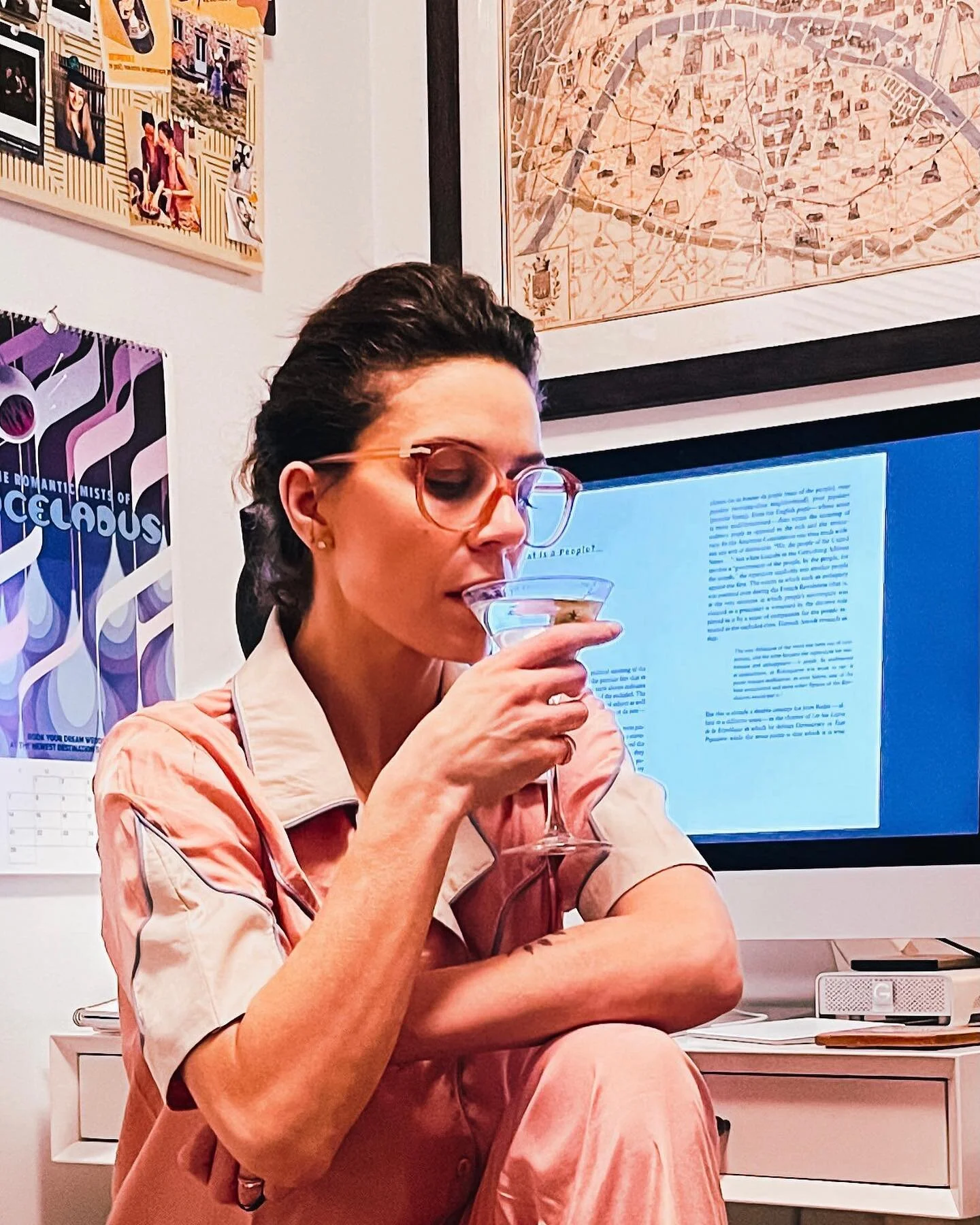 When you just finished a week of midterms but you&rsquo;re still stuck in the office the entire weekend, you do it in fancy pj&rsquo;s with a dirty martini 🍸 
:::
:::
:::
#worklifebalanced #maturestudents #workfromhomelife #martinilovers #happyhour