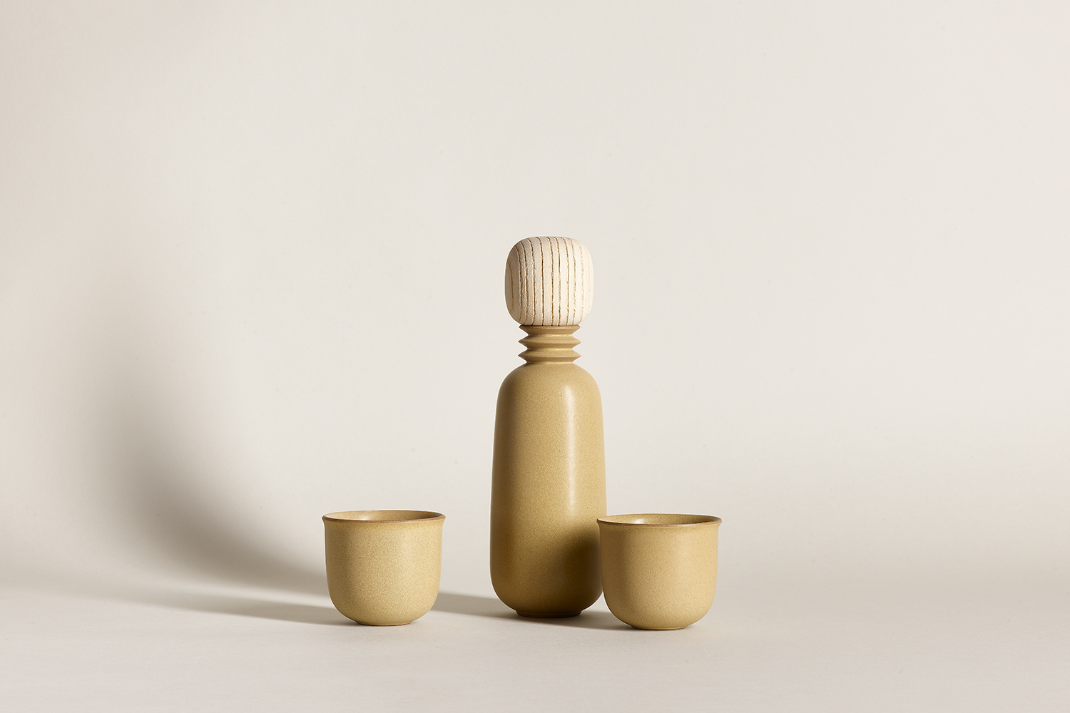 ochre_decanter-set.png