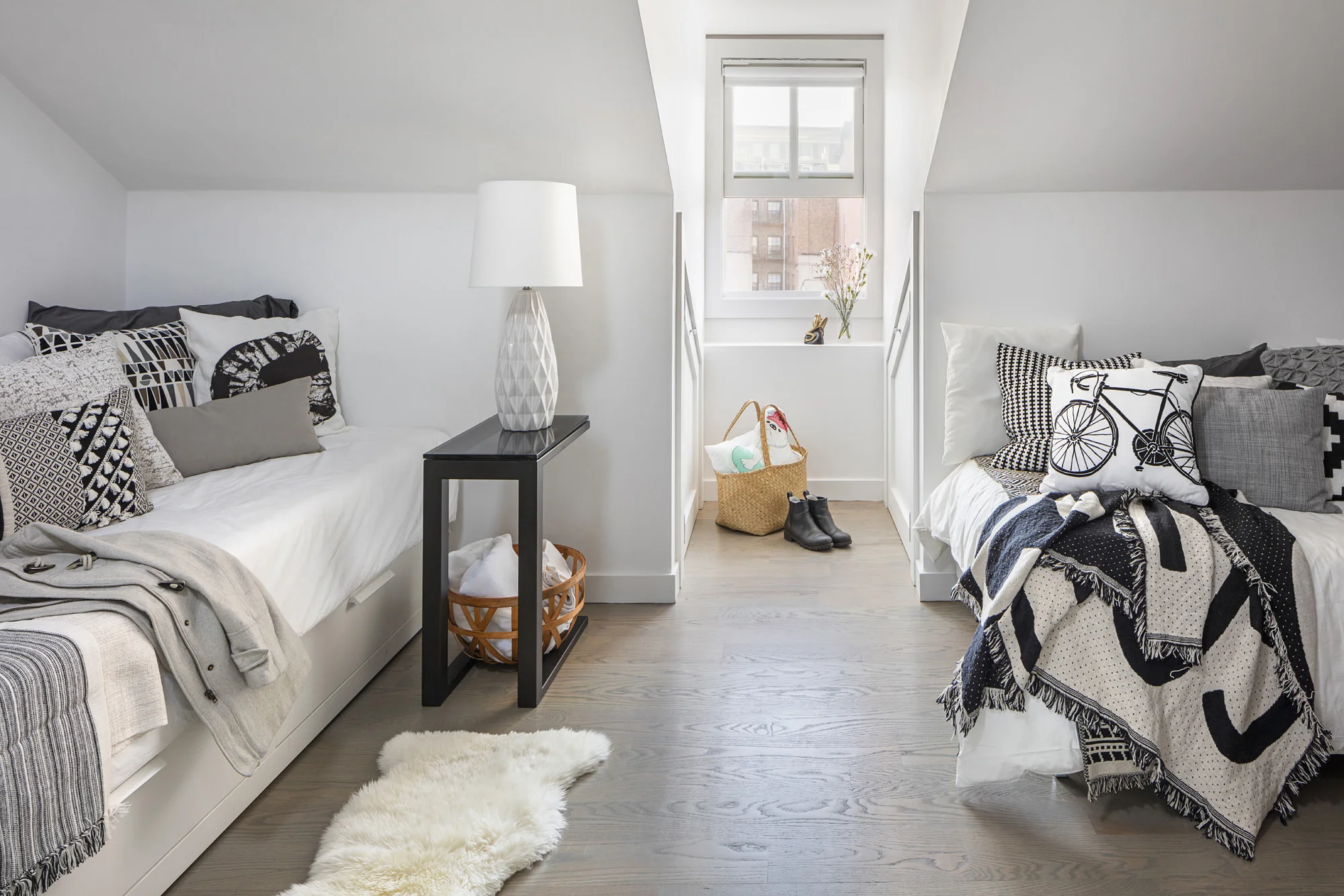 Bed 5.jpg