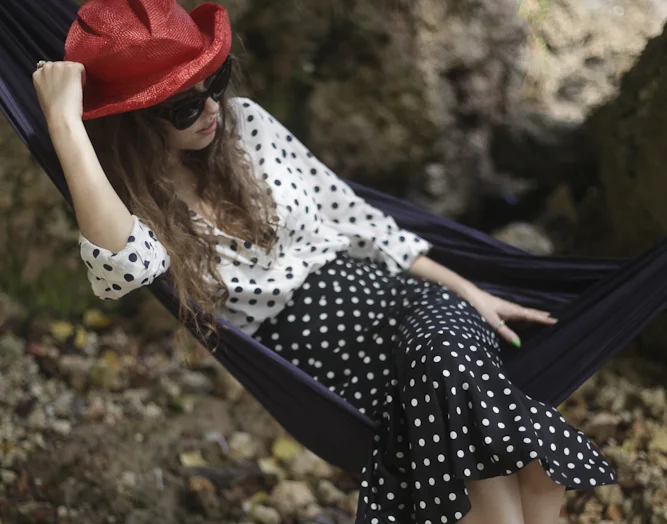 CROPPED FREYA - FINAL - FREYAMYLES&OLIVIASEALLY_POLKA001.jpg