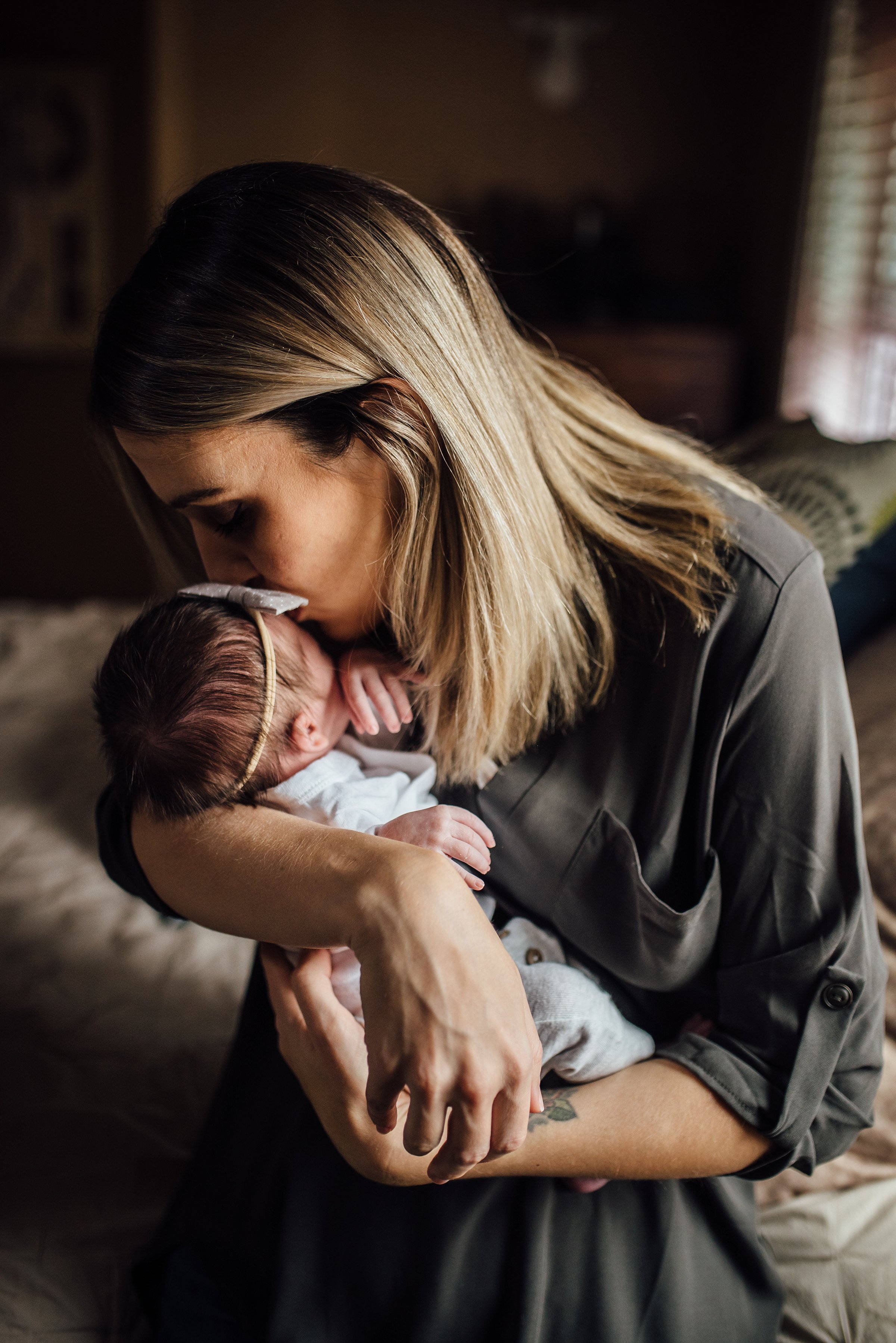 Newborn Lifestyle Photography Pittsburgh Lawrenceville Rachel Rossetti_0460.jpg