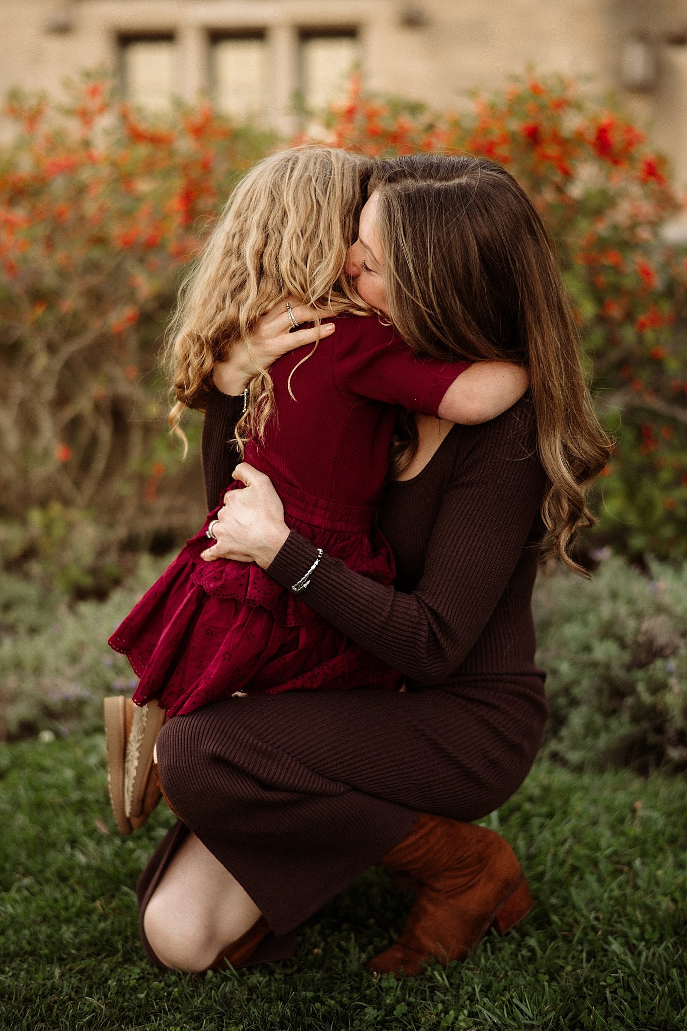 Motherhood family photos at Hartwood Acres Mansion
