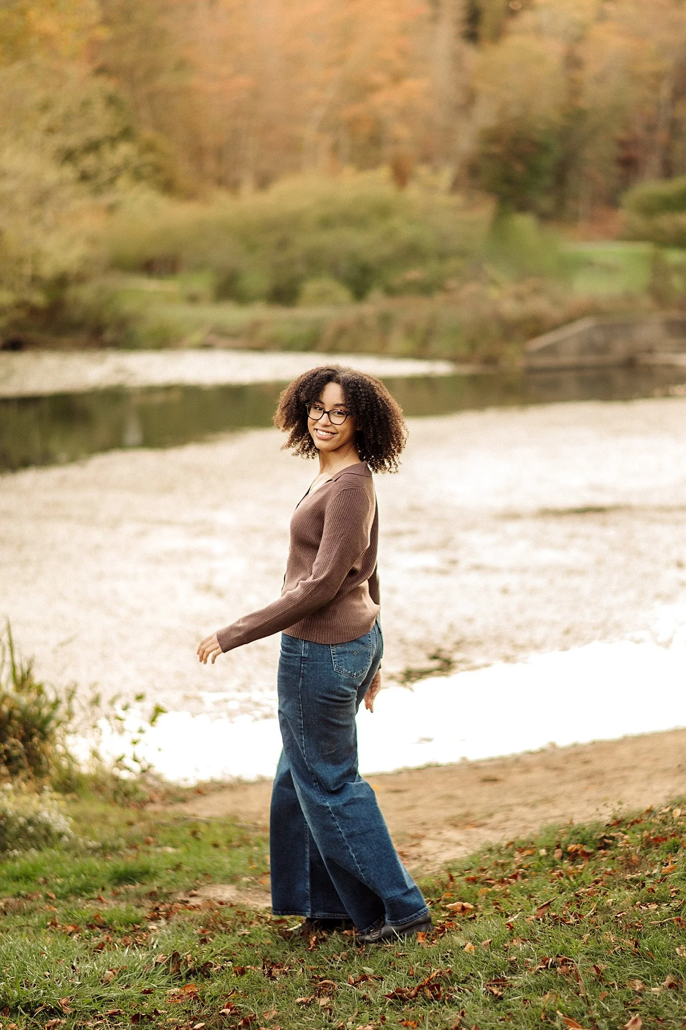 personality senior girl session at North Park Lake in Pittsburgh, PA