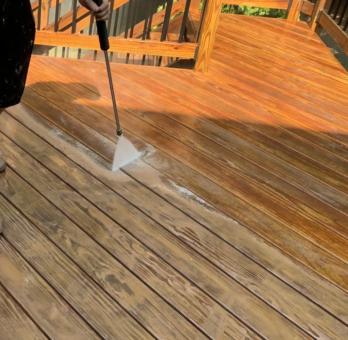 Deck Cleaning Brentwood