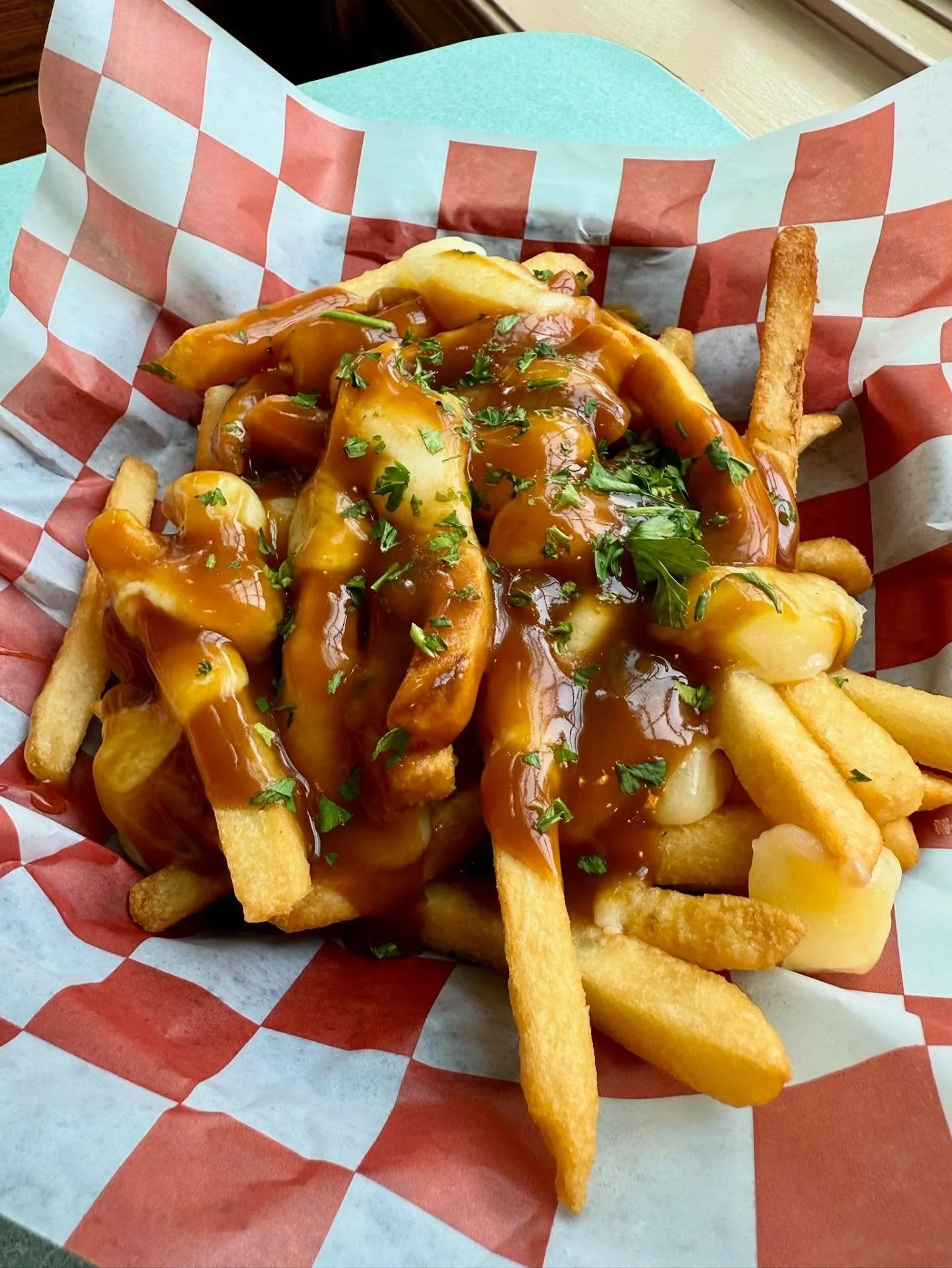 Is &lsquo;poutine weather&rsquo; a thing? It is now! 🍟