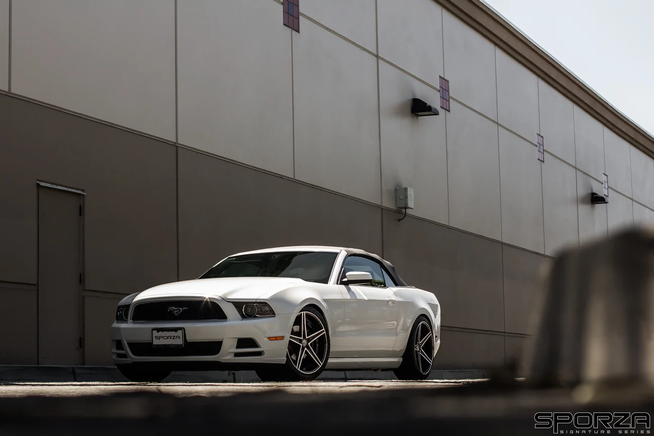 Topaz Concave Black Machined