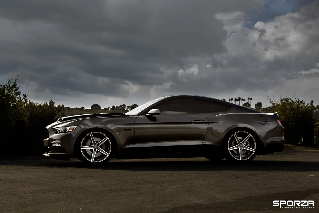 Topaz Concave Gunmetal Machined