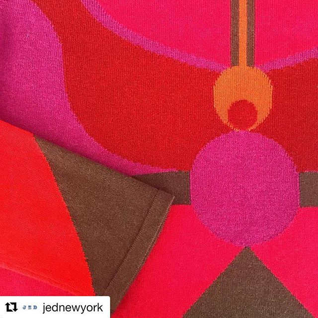 #Repost @jednewyork with Topkapi Intarsia details #lookcloser #cashmere 🔴🔶🔴 #jednewyork
