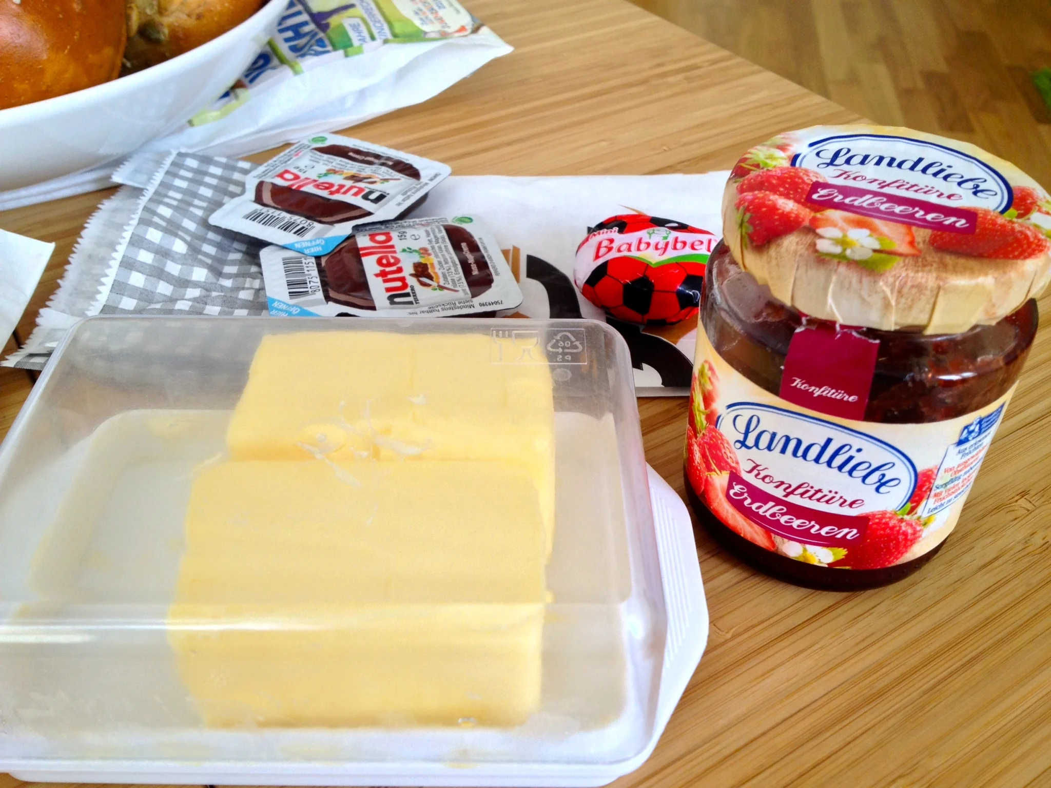 Toppings: butter, Nutella, cheese, and jam