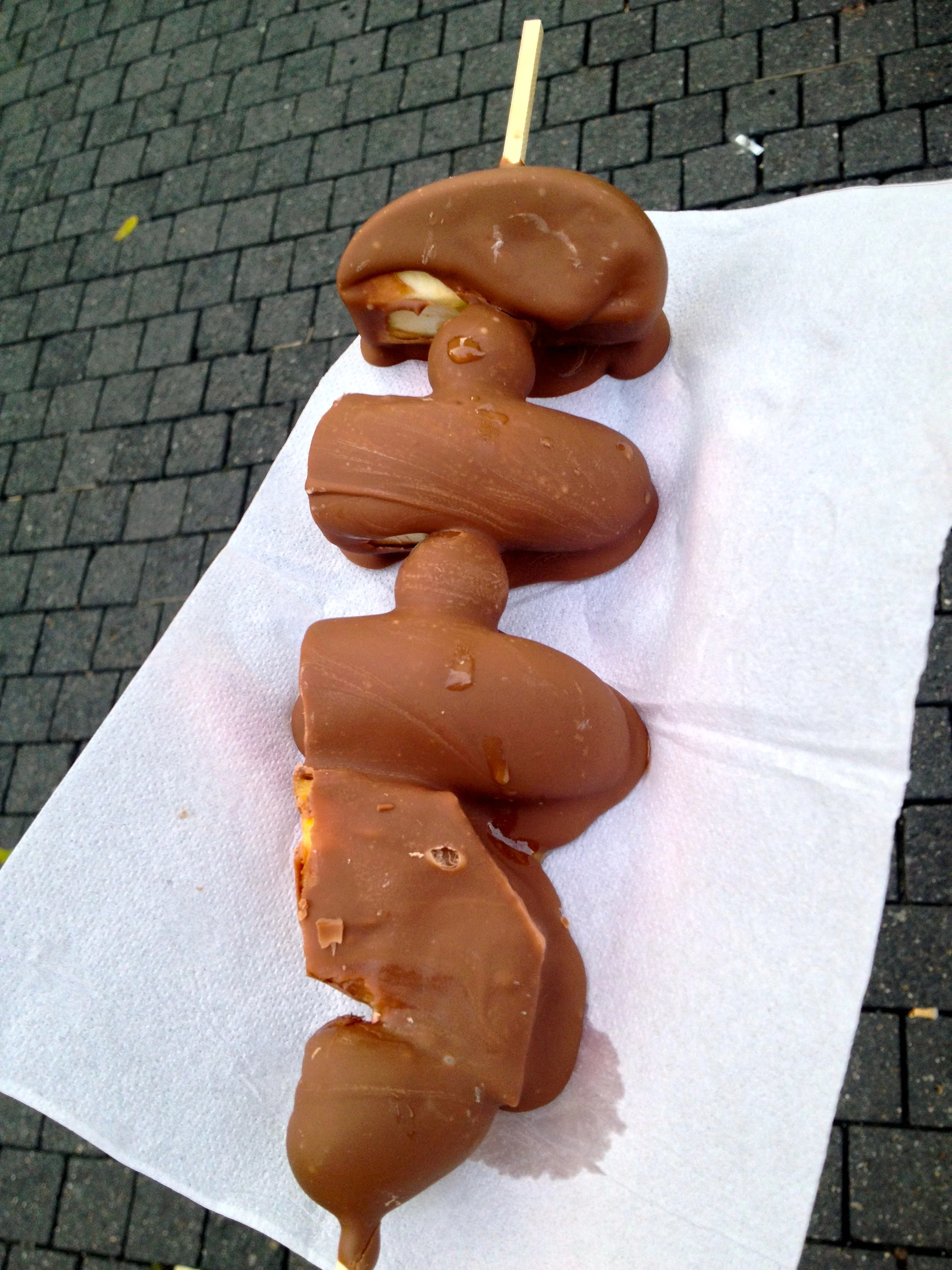 Chocolate-dipped fruit at the Stuttgarter Weindorf