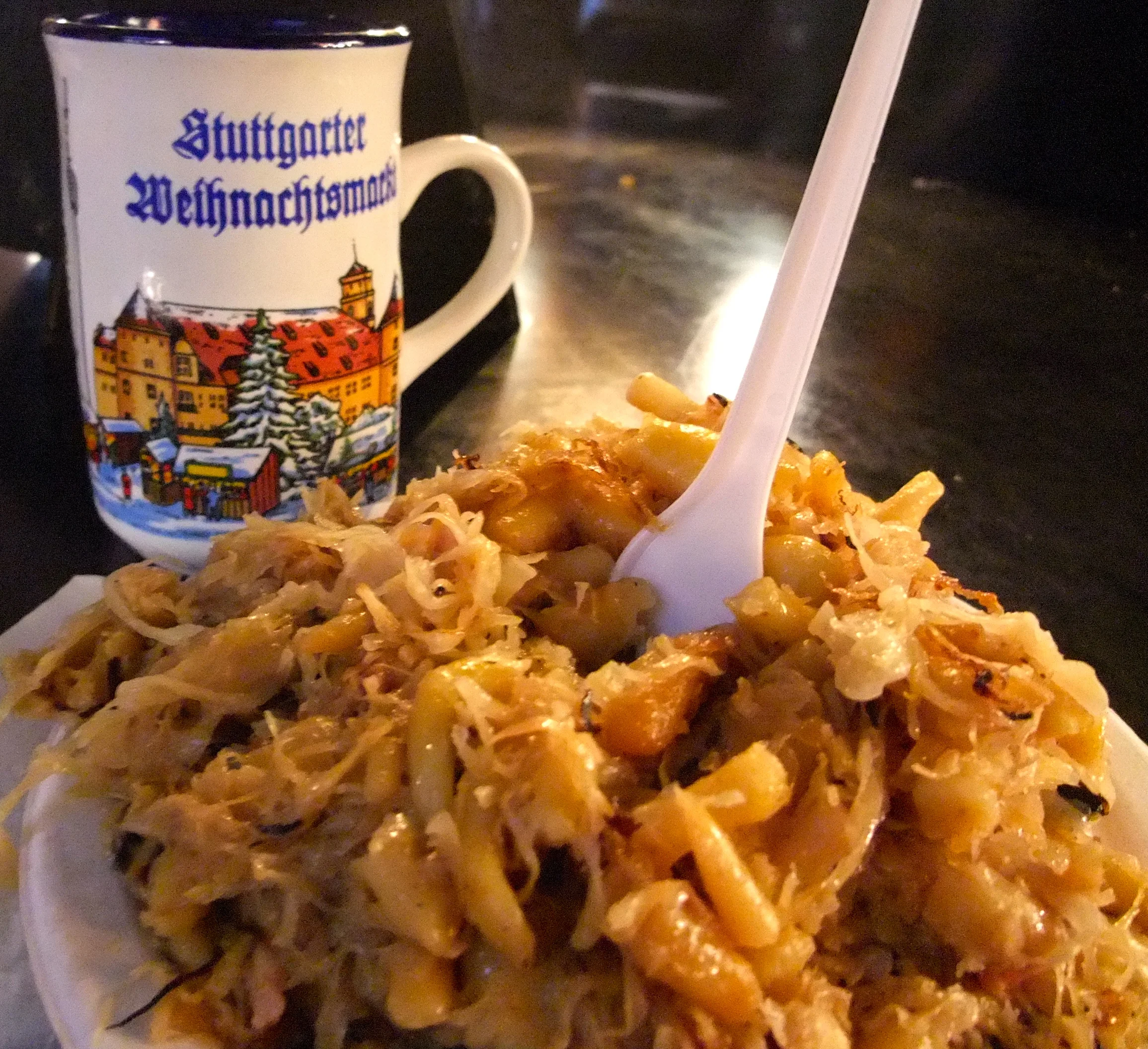 Schupfnudeln with Sauerkraut and ham at the Stuttgart Weihnachtsmarkt