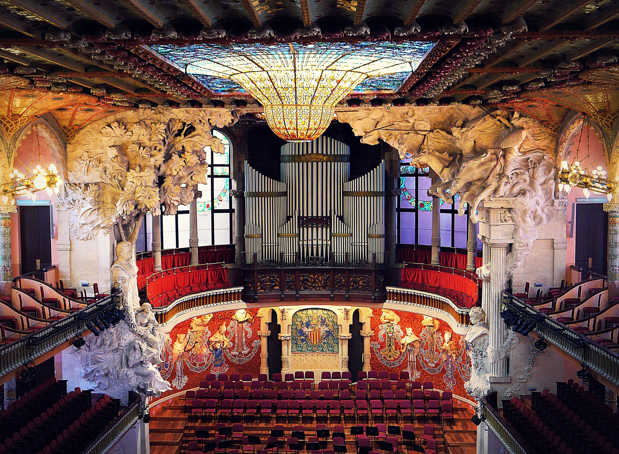 Сайт дворец музыки. Дворец каталонской музыки в Барселоне. Palau de la musica Catalana театр. Дворец каталонской музыки, Испания, Барселона.. Palau de la música Catalana Барселона.