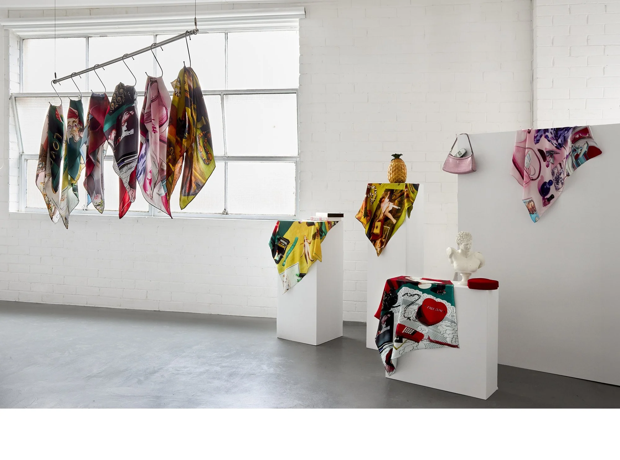 2025_A_VIEW_UNKNOWN_EXHIBITION_WEB_4 copy.jpg