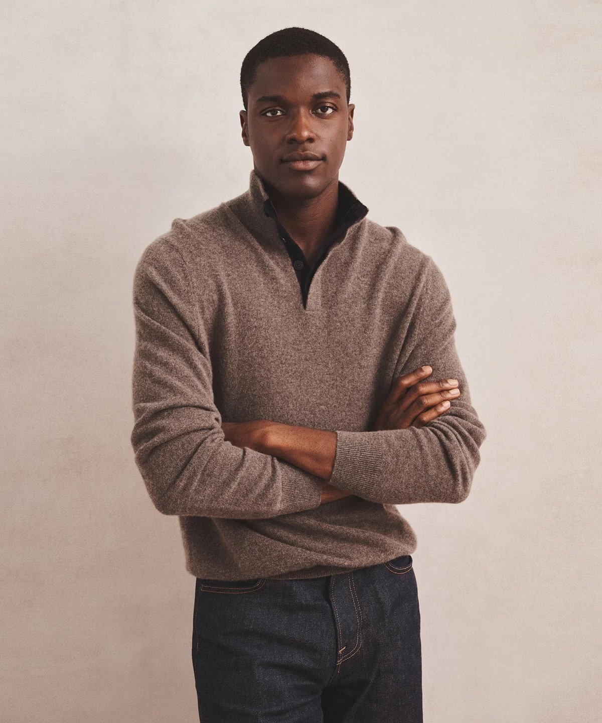 Signature-Cashmere-Quarter-Button-Down-Sweater---Cacao_5804.jpeg